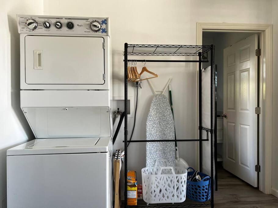 The Cozy Oasis - A Renovated And Modern Studio Near Lax + Sofi + Beaches + Freeway Lawndale Bagian luar foto