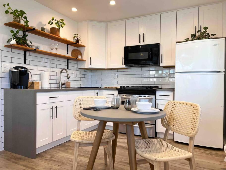 The Cozy Oasis - A Renovated And Modern Studio Near Lax + Sofi + Beaches + Freeway Lawndale Bagian luar foto